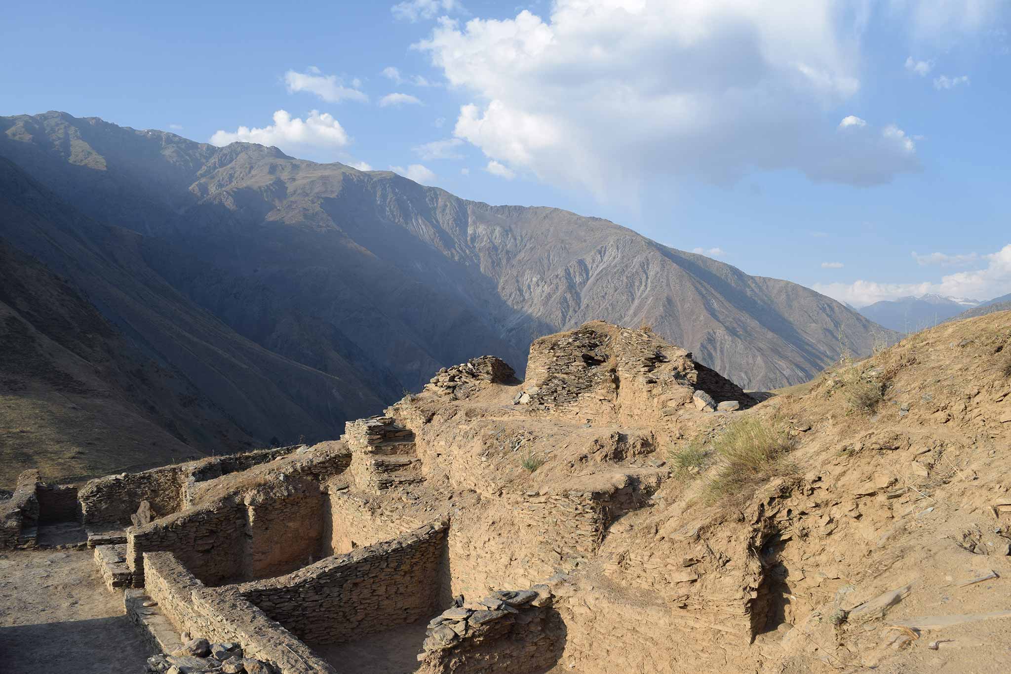 Atrakcje Tadżykistanu: Karon Castle w górach Pamir